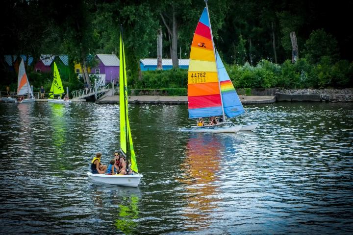 a small boat in a body of water